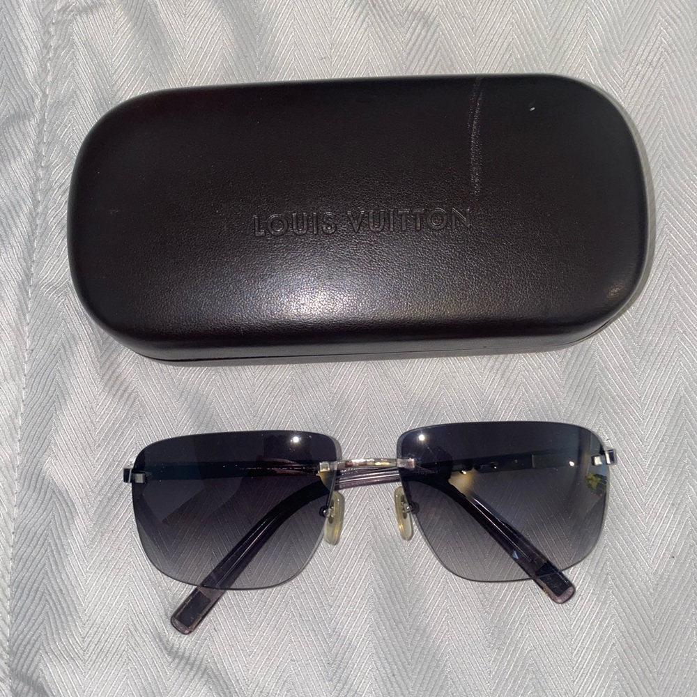 LOUIS VUITTON SUNGLASSES